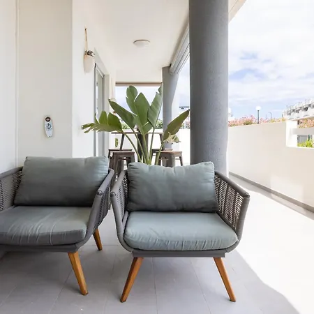 Tejita Pool And Chill By Sunkeyrents *