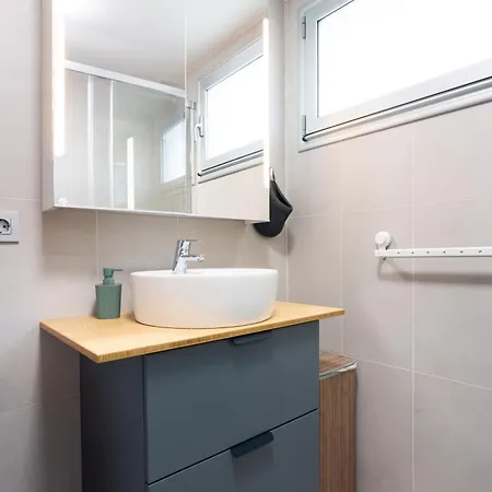 Tejita Pool And Chill By Sunkeyrents *